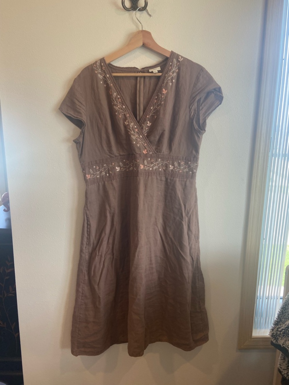 J Jill Brown Linen dress with embroidery
